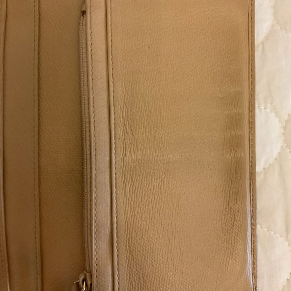 CHANEL leather wallet